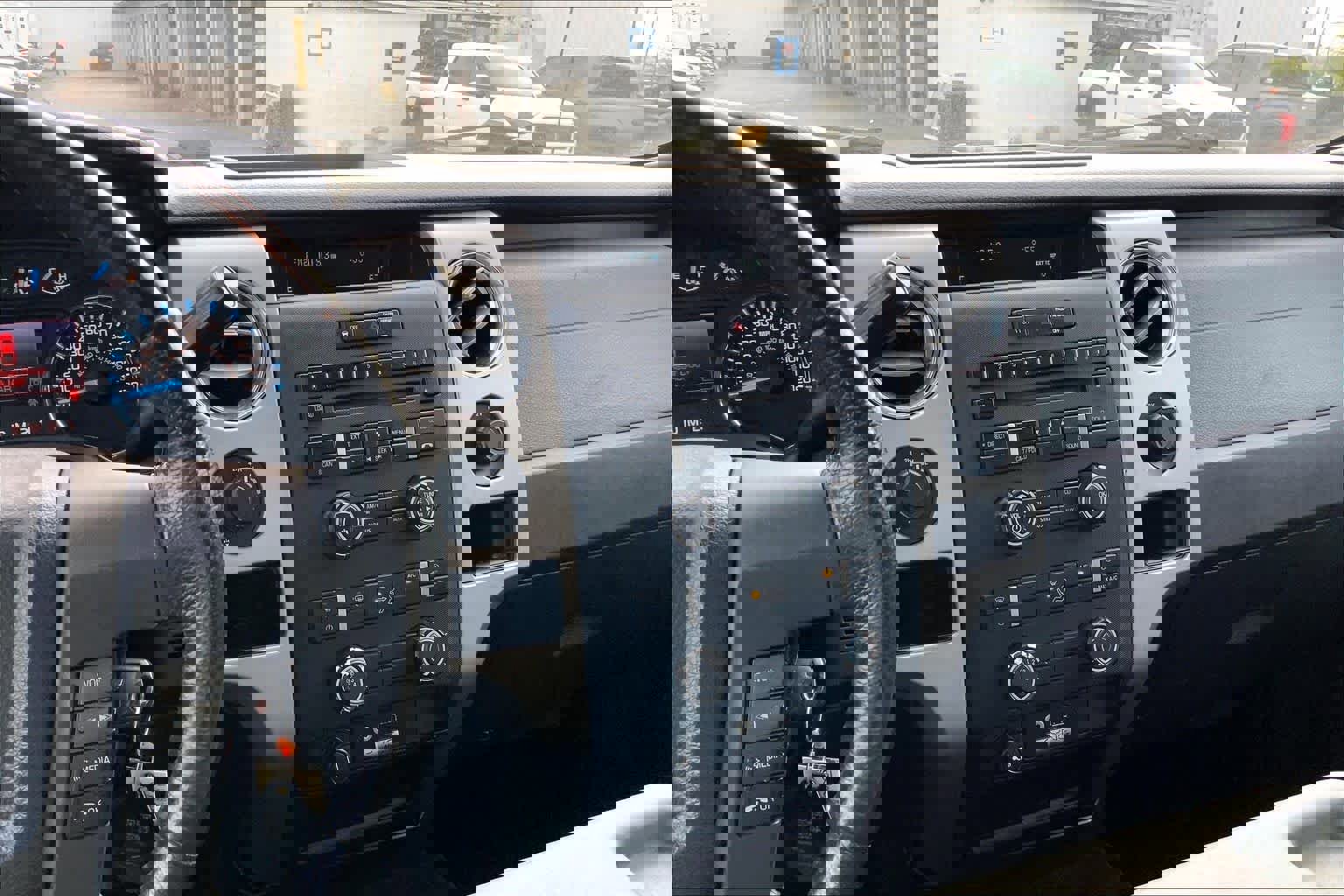 Used 2011 Ford F150 XLT w/ XLT Chrome Pkg AWD/4WD image 5