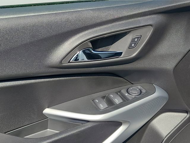 New 2026 Chevrolet Trax LS w/ Driver Confidence Package image 19