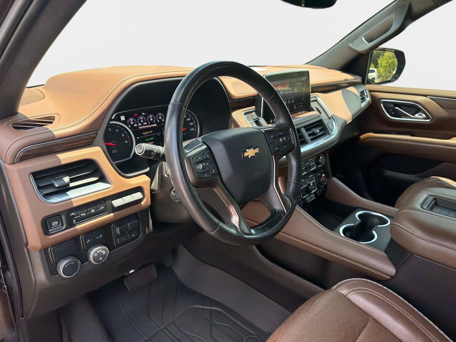 Used 2021 Chevrolet Suburban High Country w/ Premium Package RWD image 21