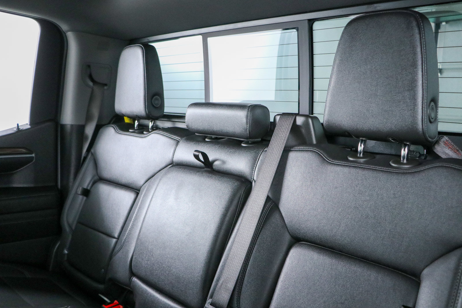 Used 2024 Chevrolet Silverado 1500 LT Trail Boss w/ Convenience Package II AWD/4WD image 27