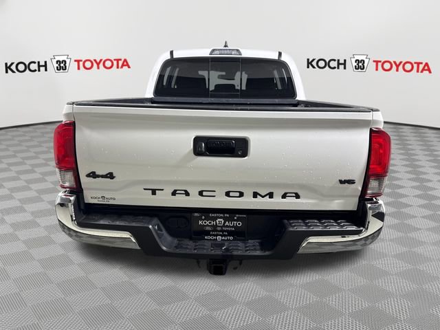 Used 2020 Toyota Tacoma SR5 AWD/4WD image 7