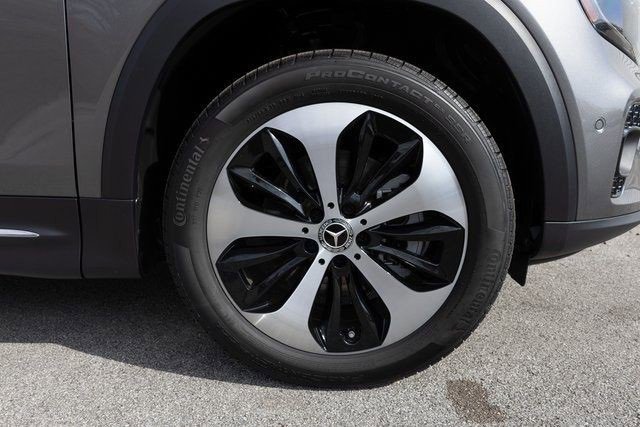 Certified 2025 Mercedes-Benz GLB 250 4MATIC image 12