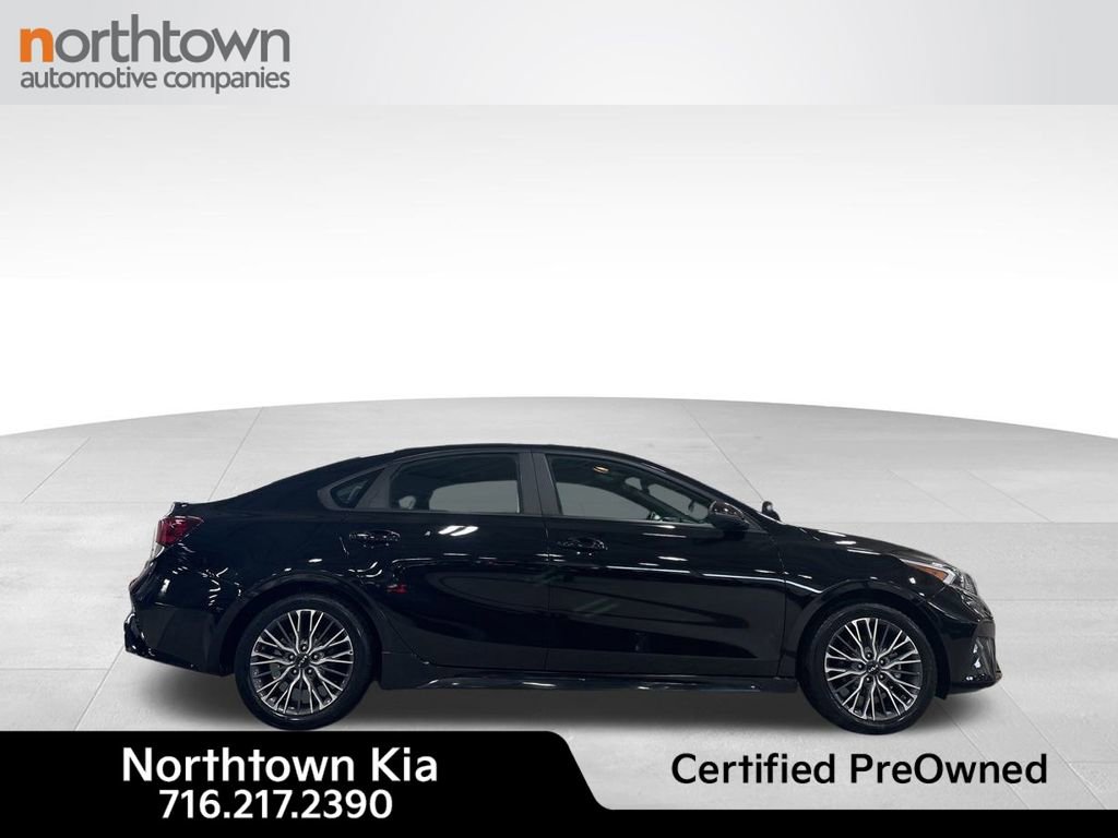 Certified 2023 Kia Forte GT-Line image 3