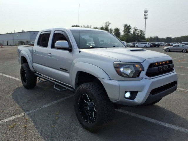 Used 2012 Toyota Tacoma 4x4 Double Cab w/ TRD Sport Upgrade Pkg image 2