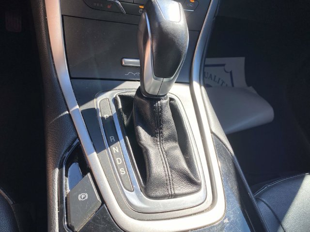 Used 2015 Ford Edge SEL w/ Equipment Group 201A FWD image 19