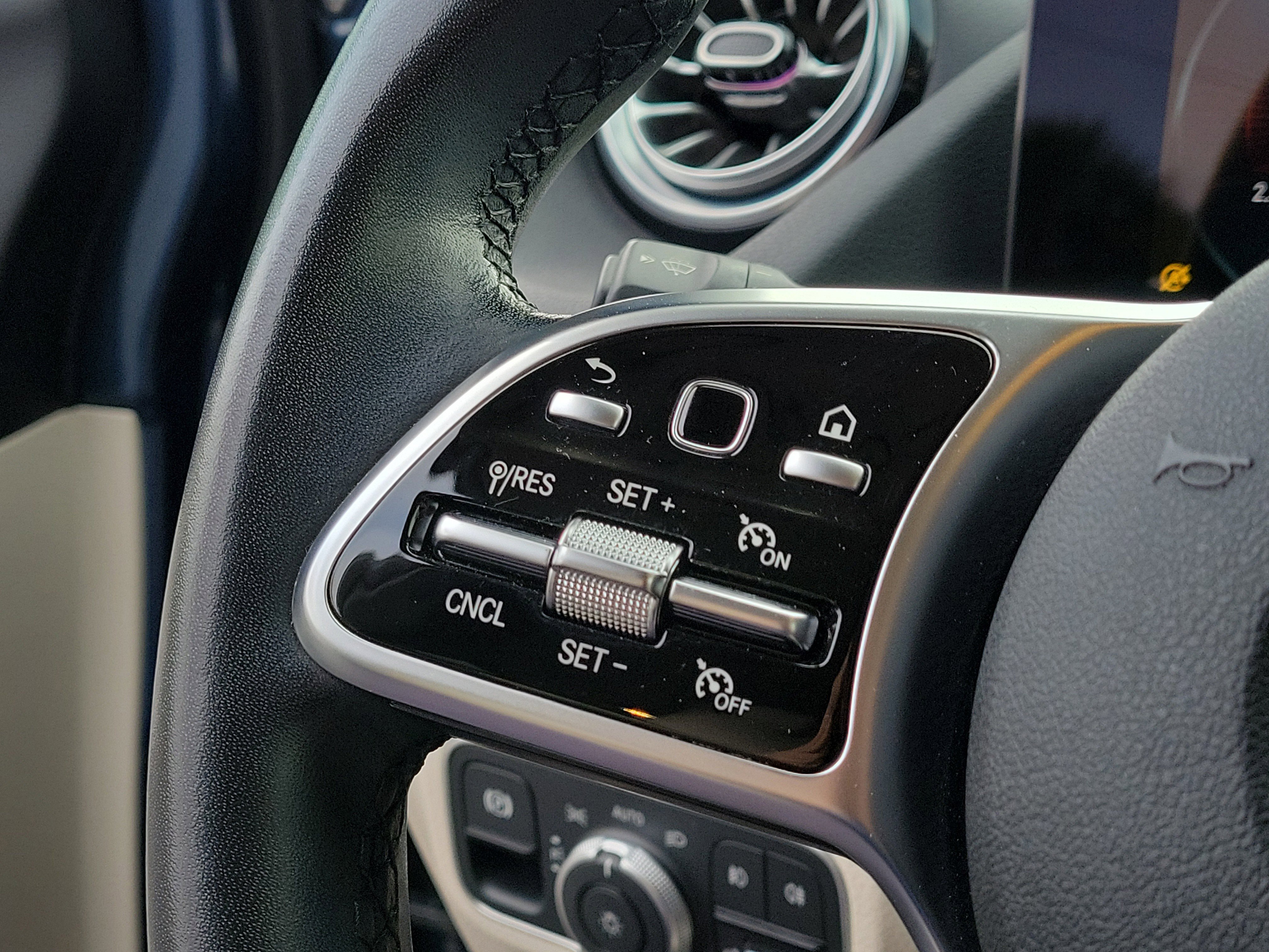 Used 2023 Mercedes-Benz GLA 250 GLA 250 image 31