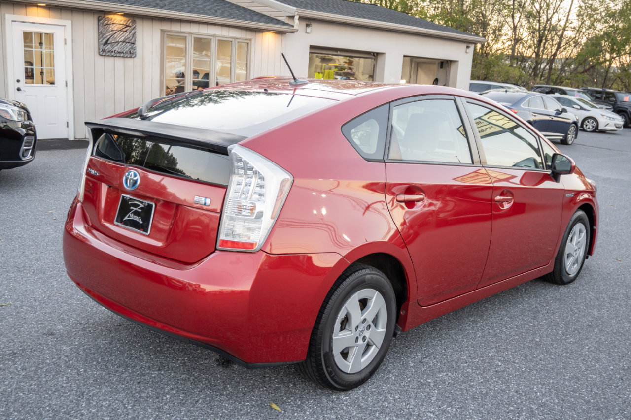 Used 2011 Toyota Prius Three image 10