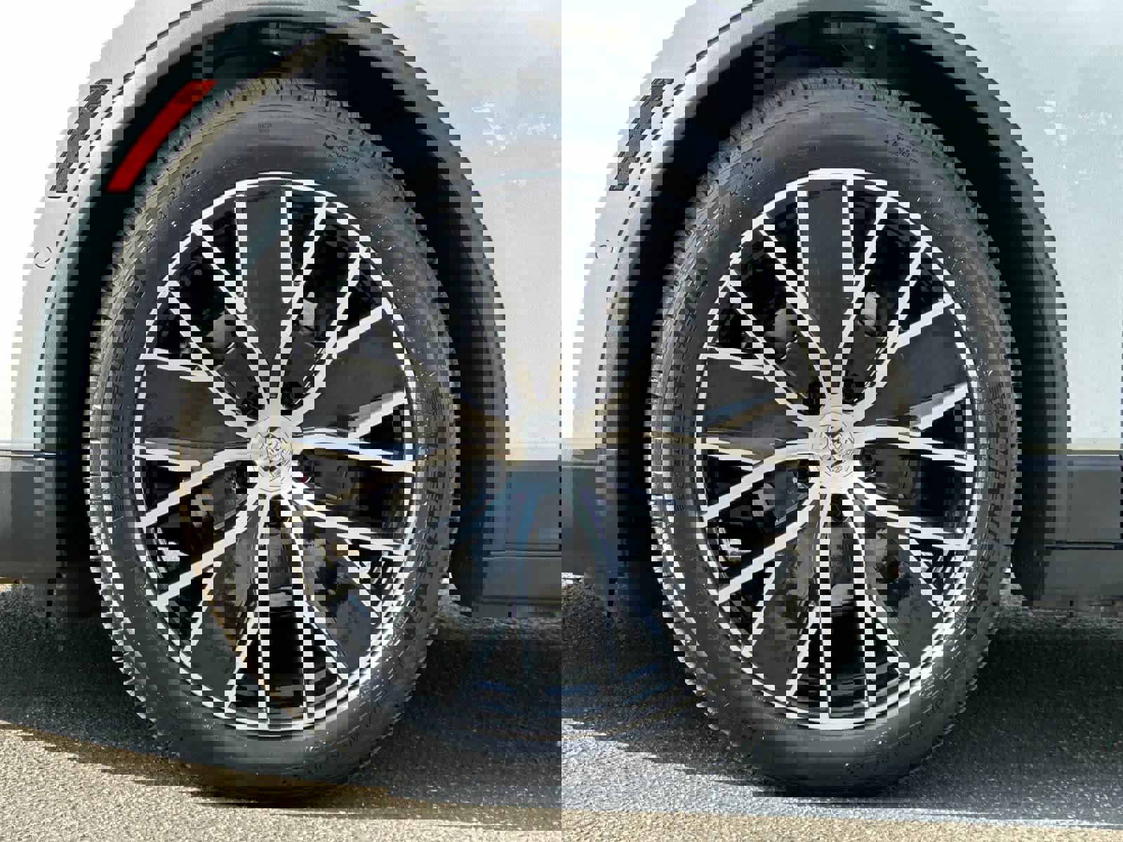 New 2025 Porsche Macan 4 Electric image 31