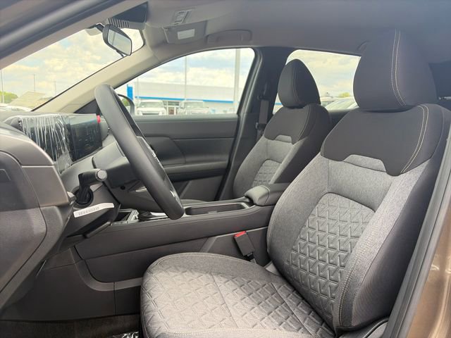 New 2026 Nissan Kicks SV w/ Cold Weather Package FWD image 16