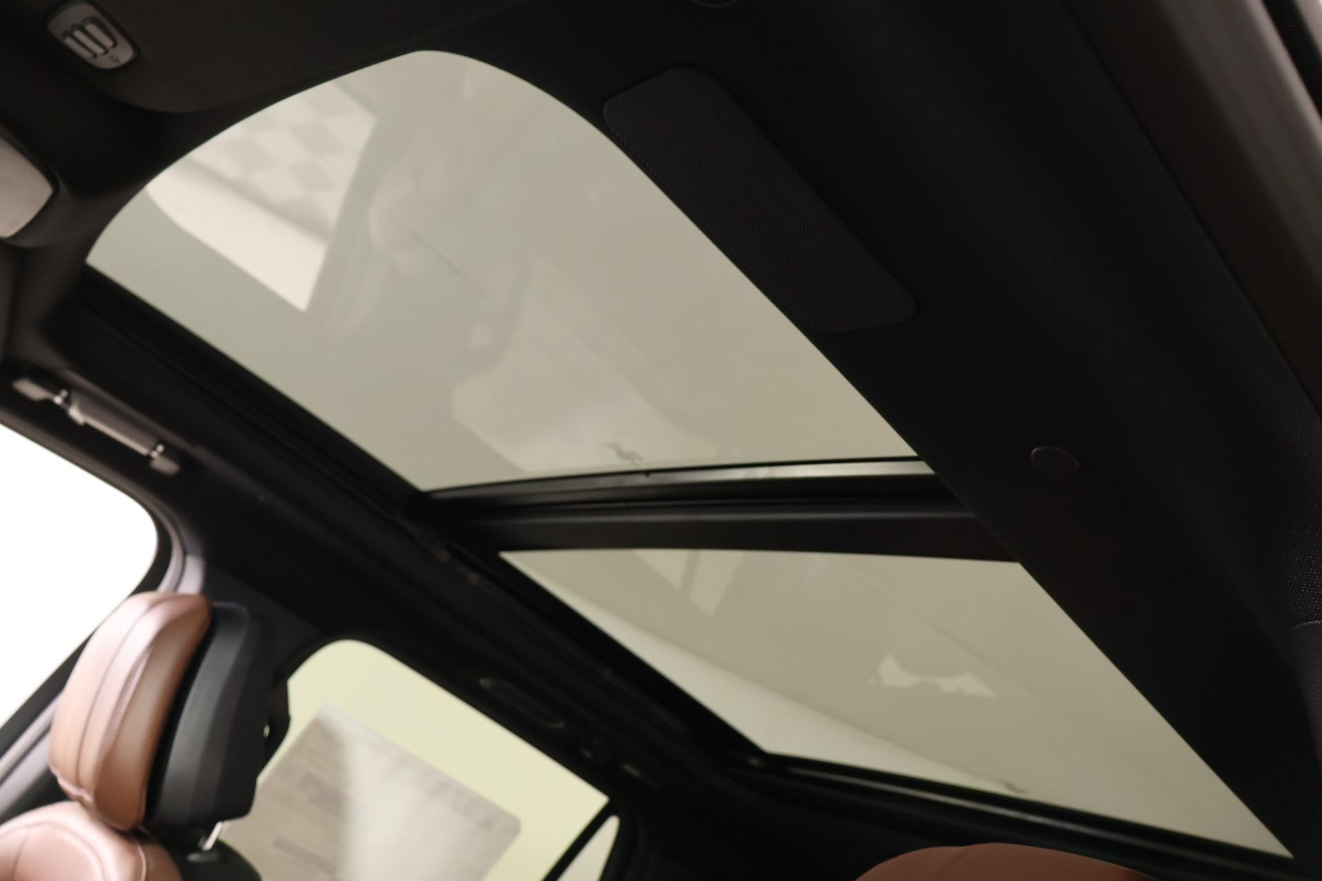 New 2027 Lincoln Navigator Reserve AWD/4WD image 16