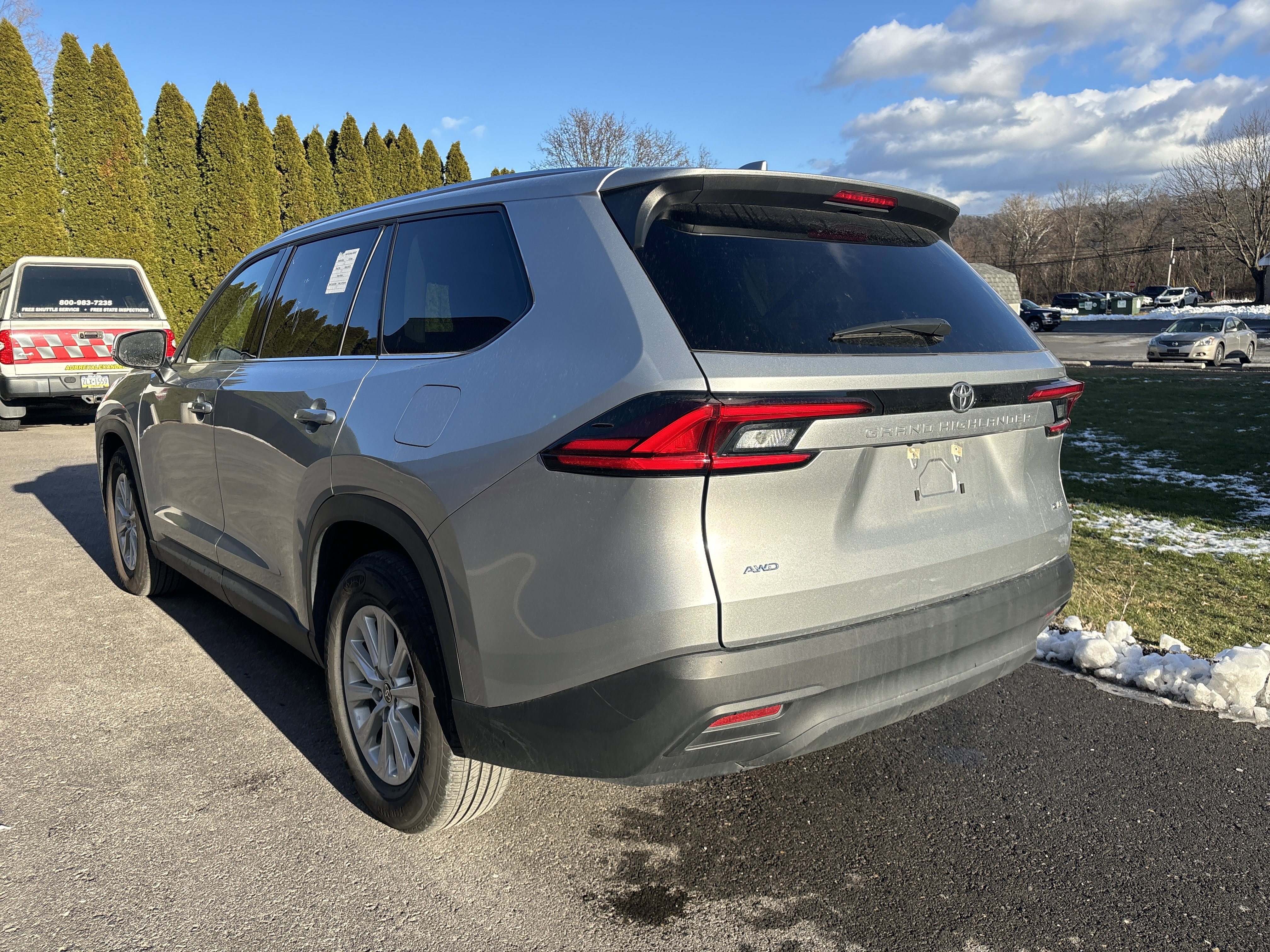 Used 2025 Toyota Grand Highlander AWD image 6