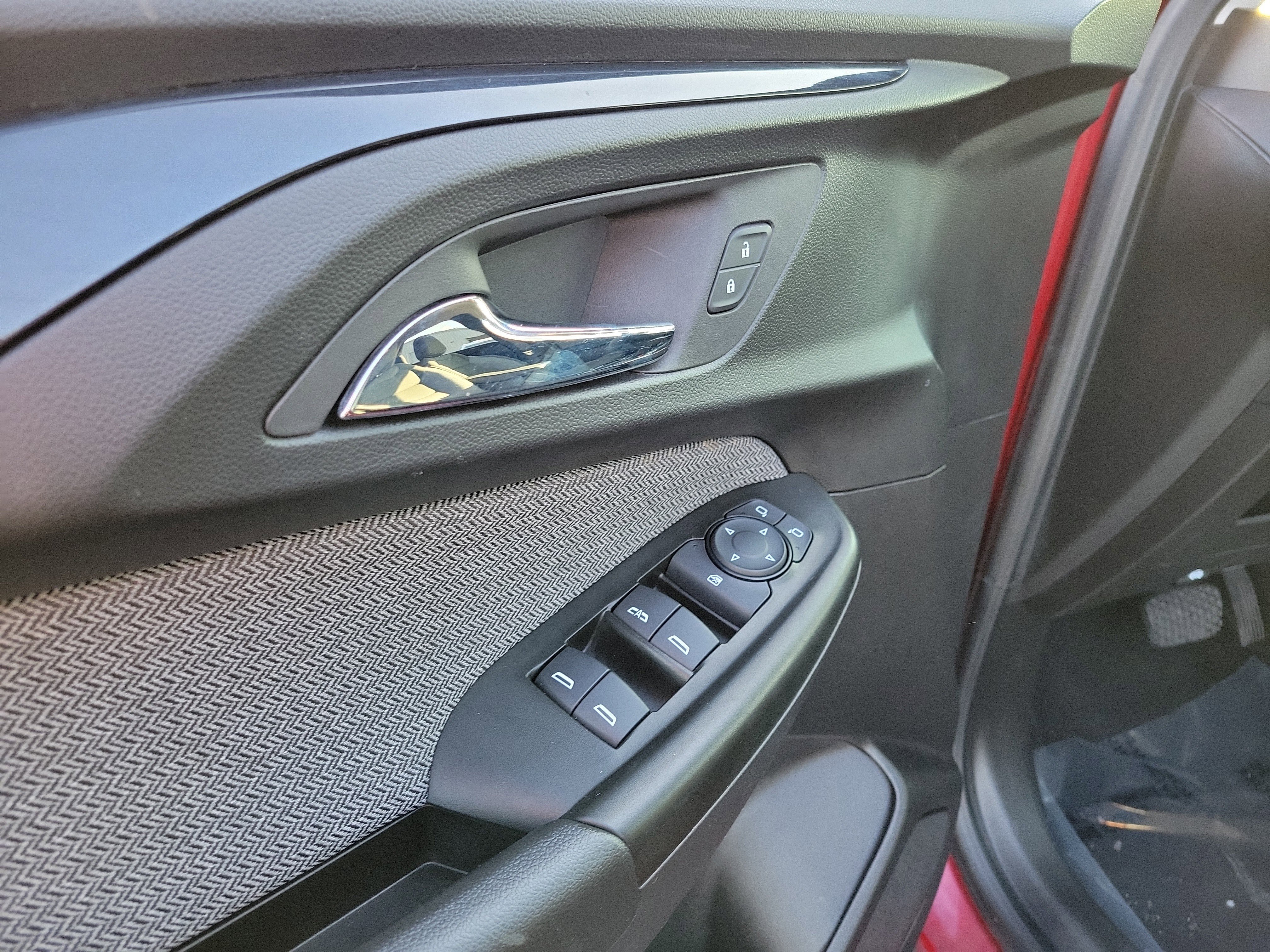 Used 2021 Chevrolet TrailBlazer LT w/ Convenience Package image 18