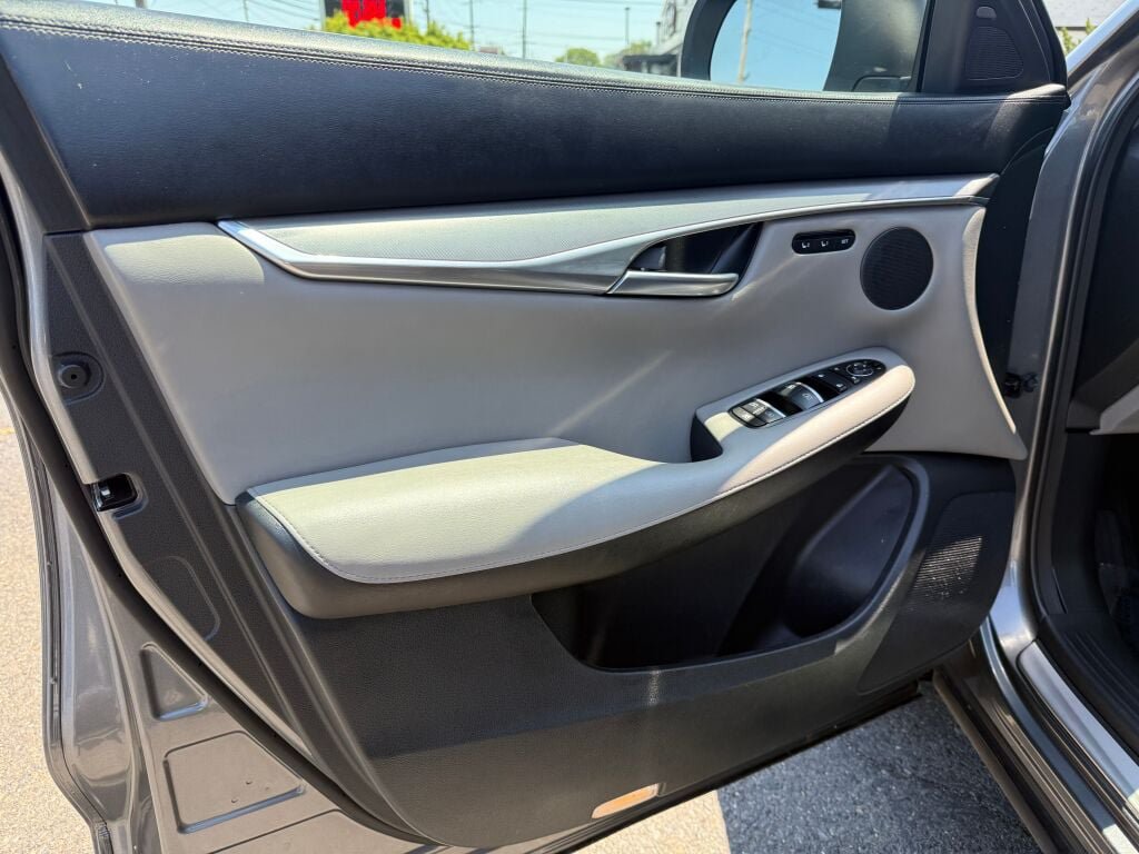 Used 2023 INFINITI QX50 Luxe AWD/4WD image 10
