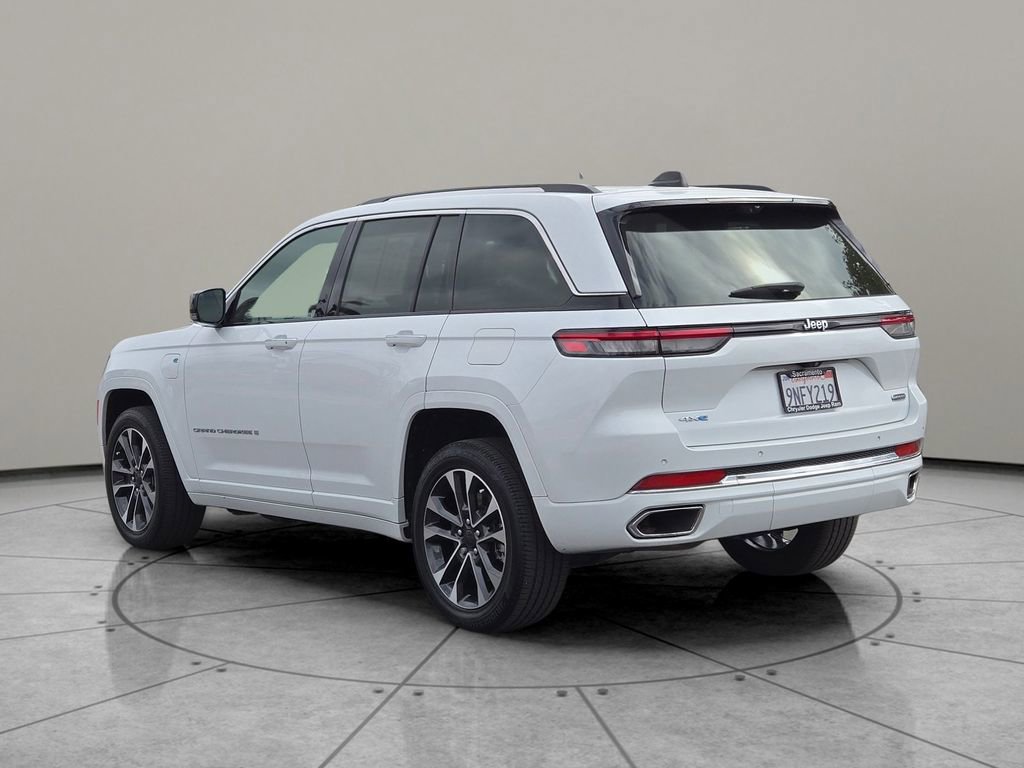 Used 2022 Jeep Grand Cherokee Overland w/ Advanced Protech Group III image 9