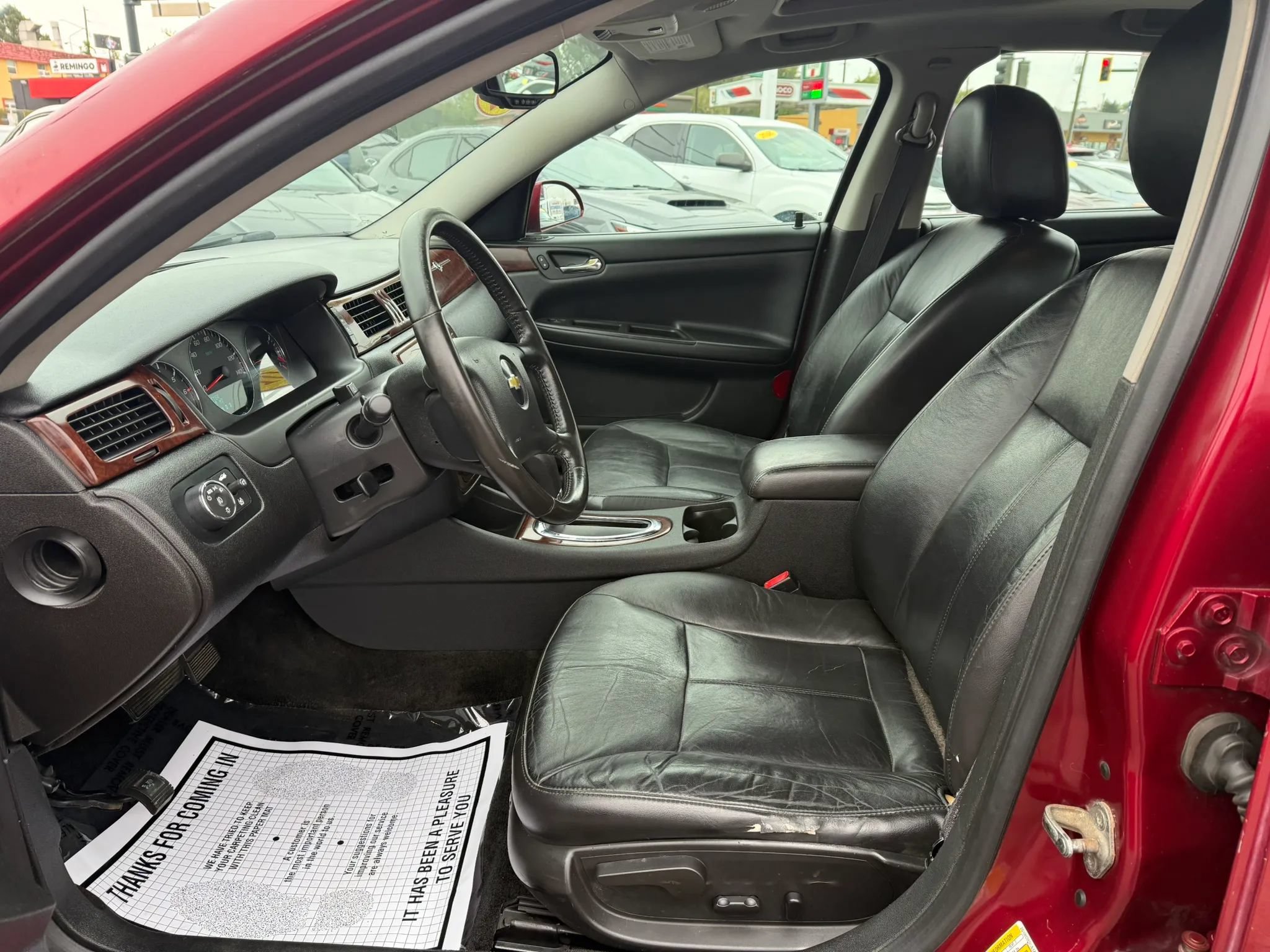 Used 2011 Chevrolet Impala LTZ FWD image 10
