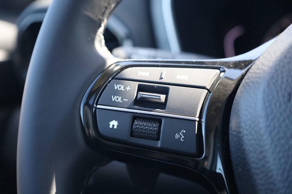 New 2025 Honda Pilot Touring image 18