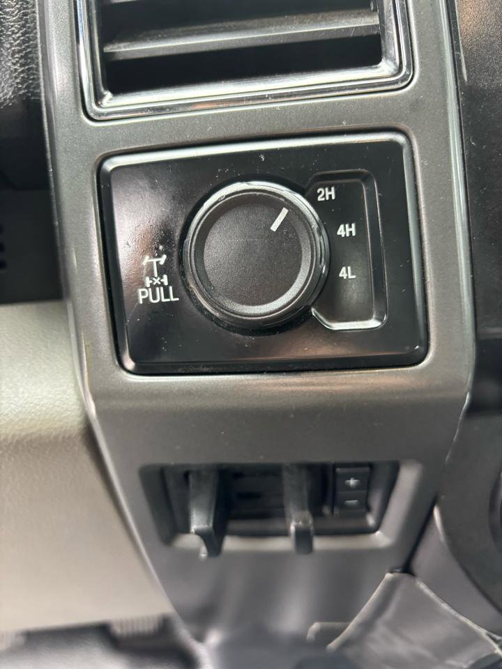 Used 2019 Ford F350 XLT w/ Camper Package AWD/4WD image 17