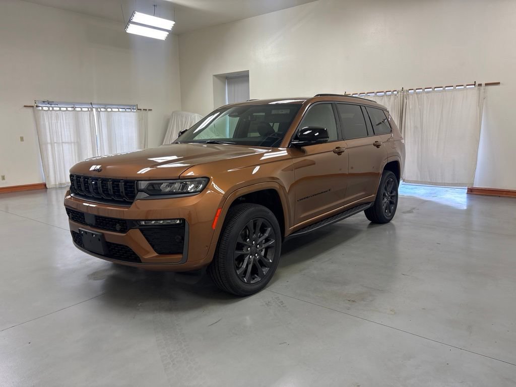 New 2026 Jeep Grand Cherokee L Limited AWD/4WD image 4