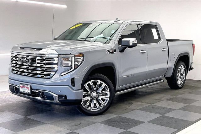 Used 2025 GMC Sierra 1500 Denali w/ Denali Reserve Package AWD/4WD image 12