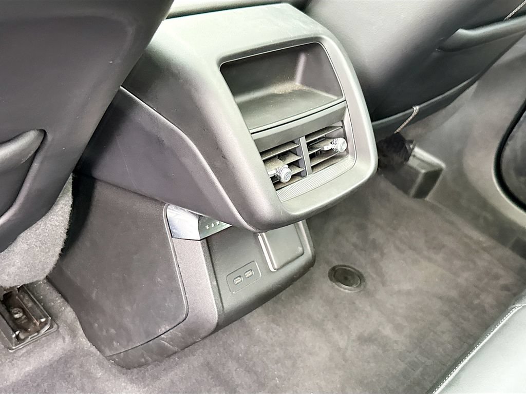 Used 2023 Cadillac Lyriq AWD image 29