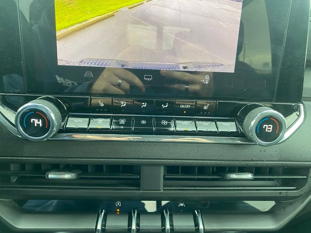 Used 2025 Chevrolet Colorado Trail Boss image 22