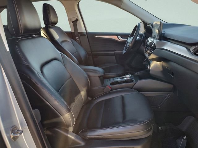 Used 2022 Ford Escape Titanium image 31