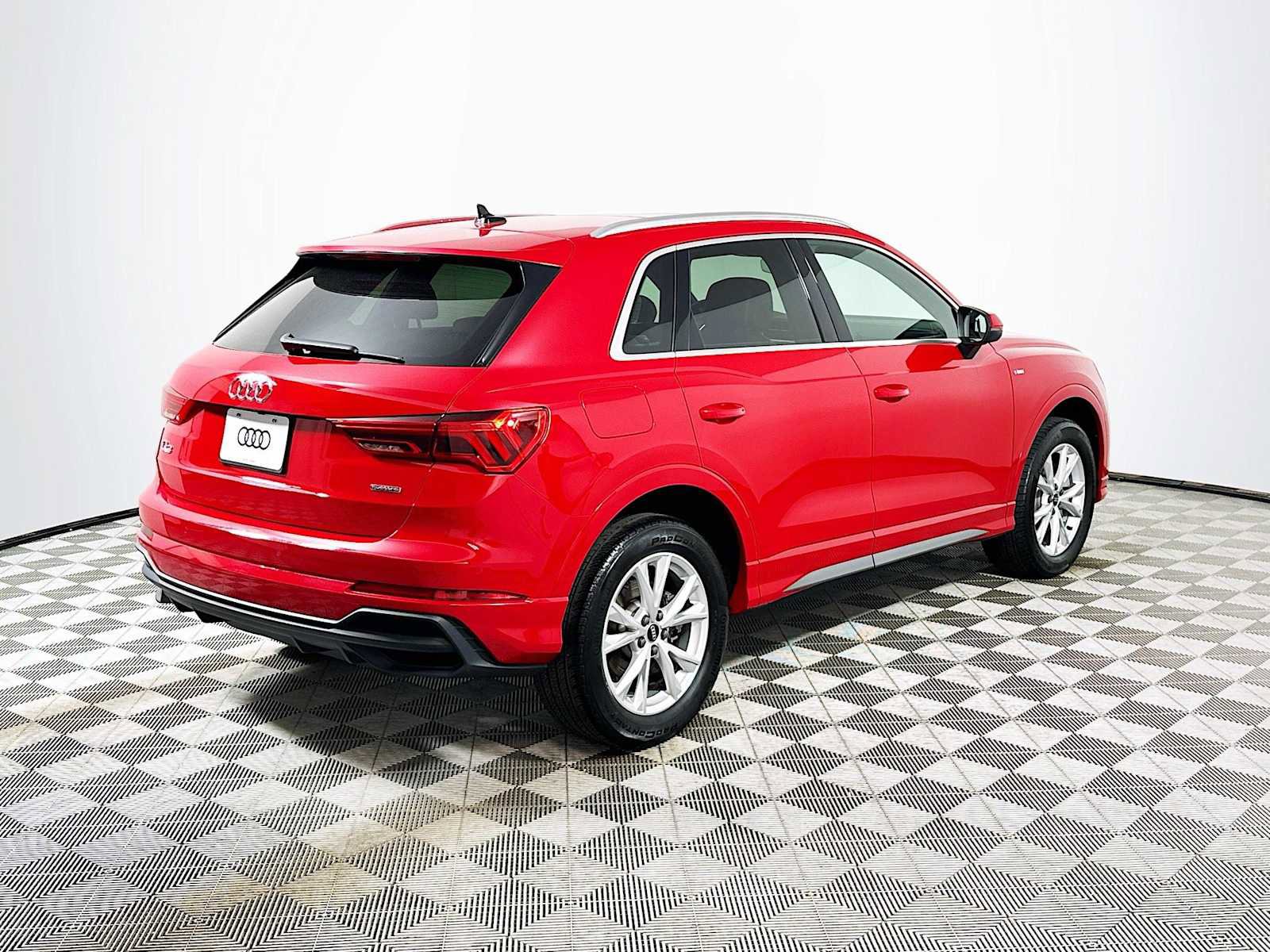 Certified 2023 Audi Q3 2.0T Premium Plus w/ Premium Plus Package AWD/4WD image 7