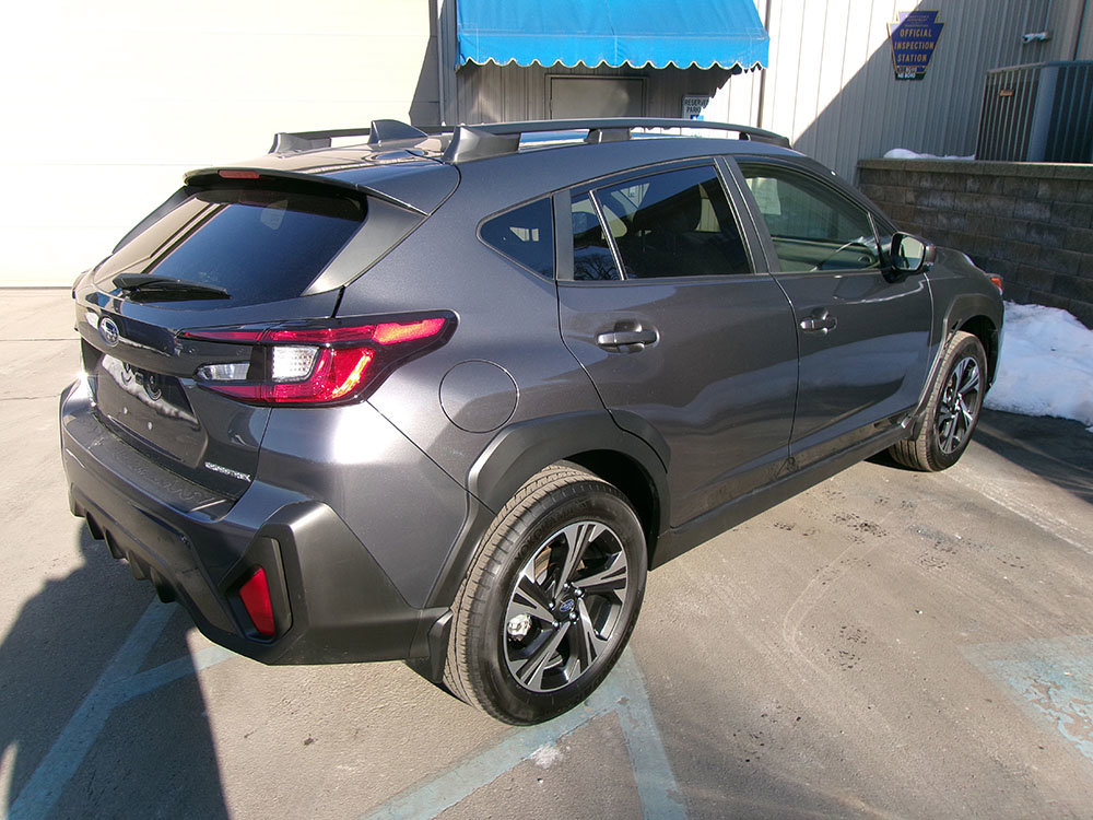 Used 2024 Subaru Crosstrek 2.0i Premium AWD/4WD image 5