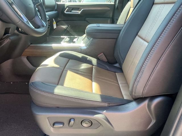 New 2026 Chevrolet Silverado 2500 High Country w/ Technology Package AWD/4WD image 12