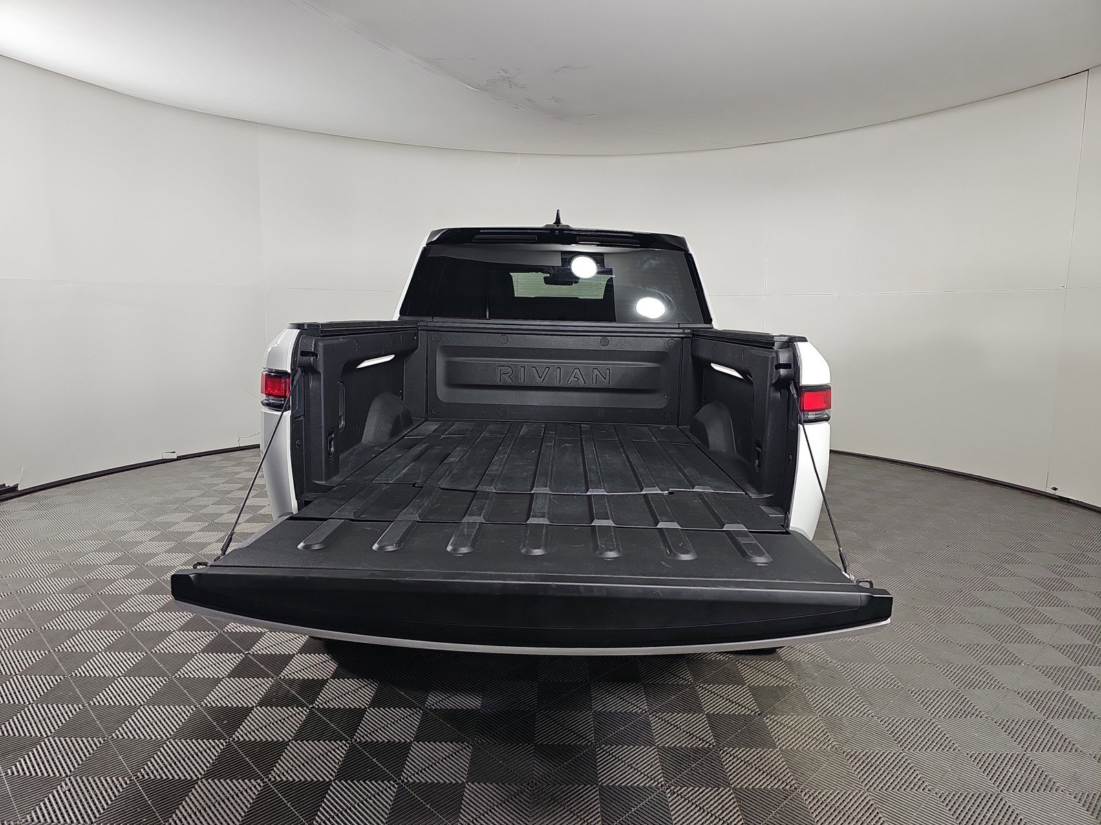 Used 2022 Rivian R1T Launch Edition image 15