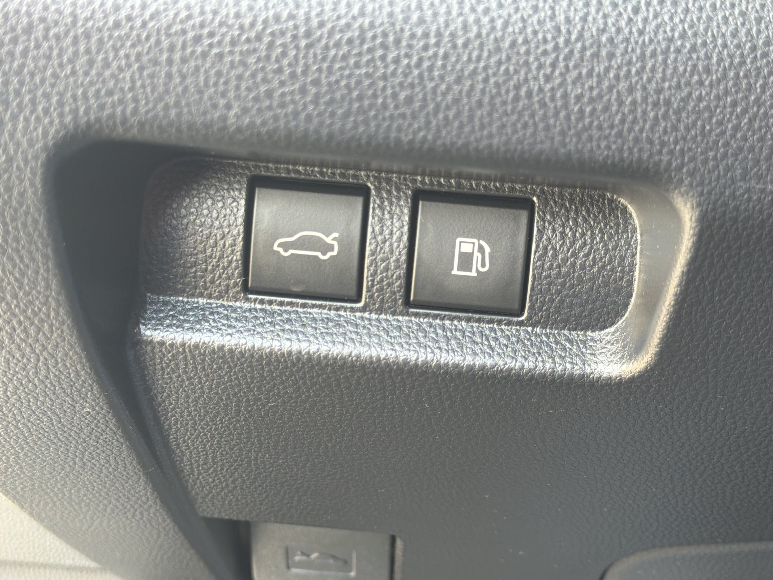 Used 2023 Toyota Crown AWD/4WD image 14