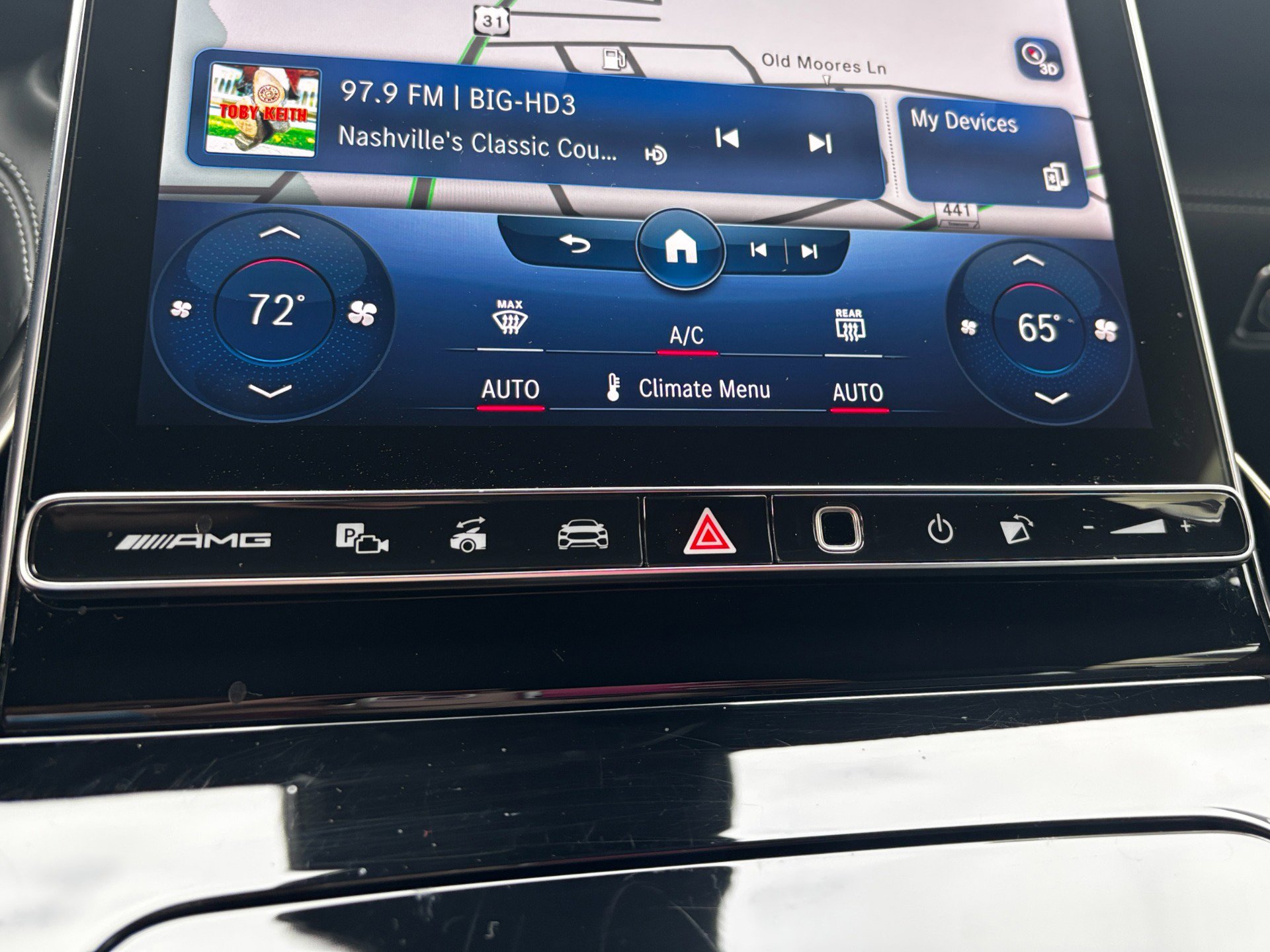 Used 2022 Mercedes-Benz SL 63 AMG 4MATIC w/ Driver Assistance Package image 40