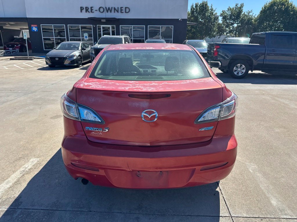 Used 2013 MAZDA MAZDA3 i Touring w/ Preferred Equipment Pkg FWD image 6