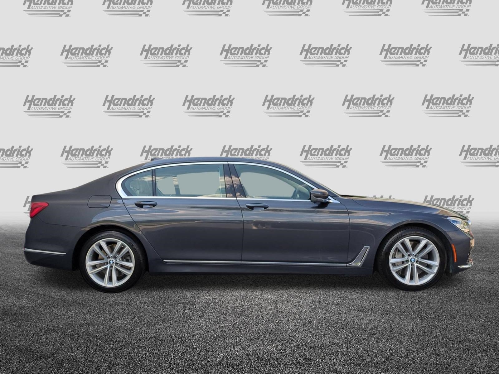 Used 2016 BMW 750i RWD image 11