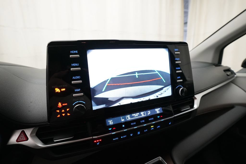 Used 2023 Toyota Sienna XLE FWD image 21