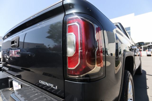 Used 2018 GMC Sierra 1500 Denali AWD/4WD image 15