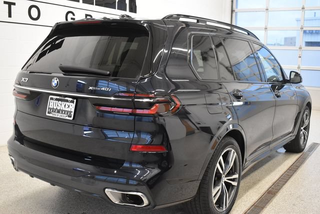 Used 2024 BMW X7 xDrive40i w/ M Sport Package AWD/4WD image 4