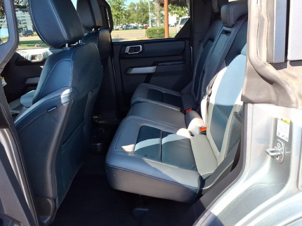 Used 2023 Ford Bronco Outer Banks AWD/4WD image 12
