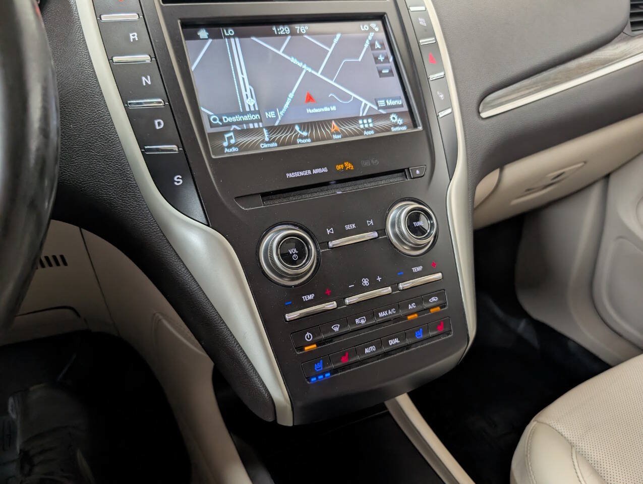 Used 2019 Lincoln MKC Reserve w/ MKC Technology Package AWD/4WD image 12