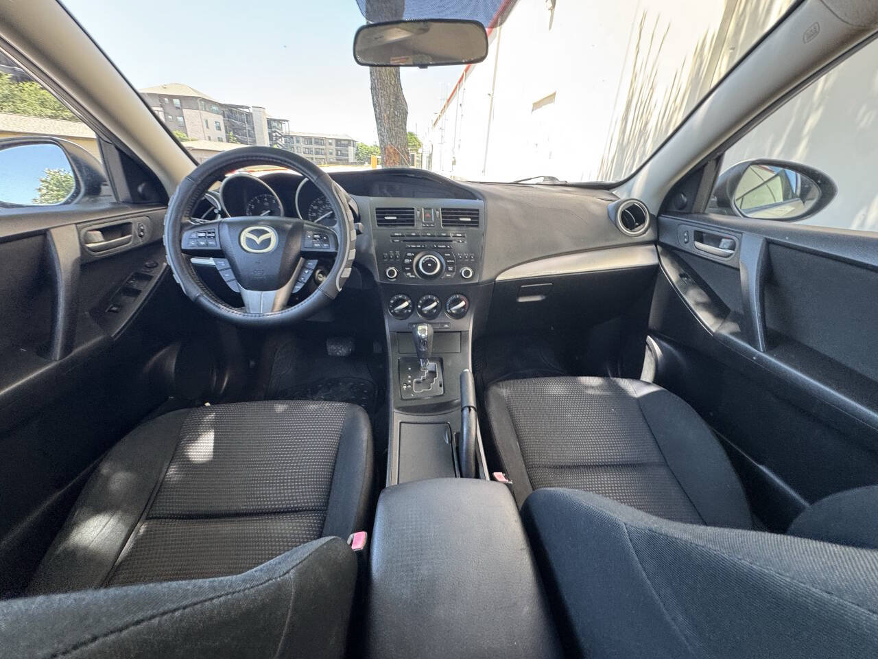 Used 2012 MAZDA MAZDA3 i Touring FWD image 8
