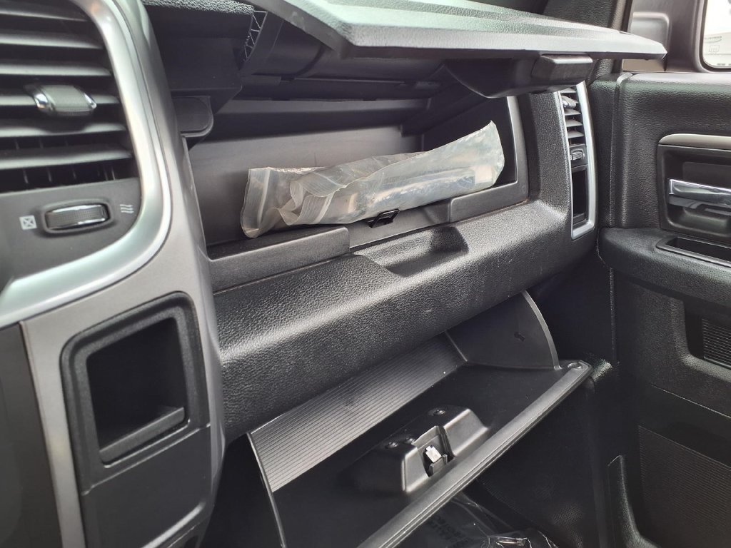 Used 2024 RAM 1500 Warlock RWD image 11