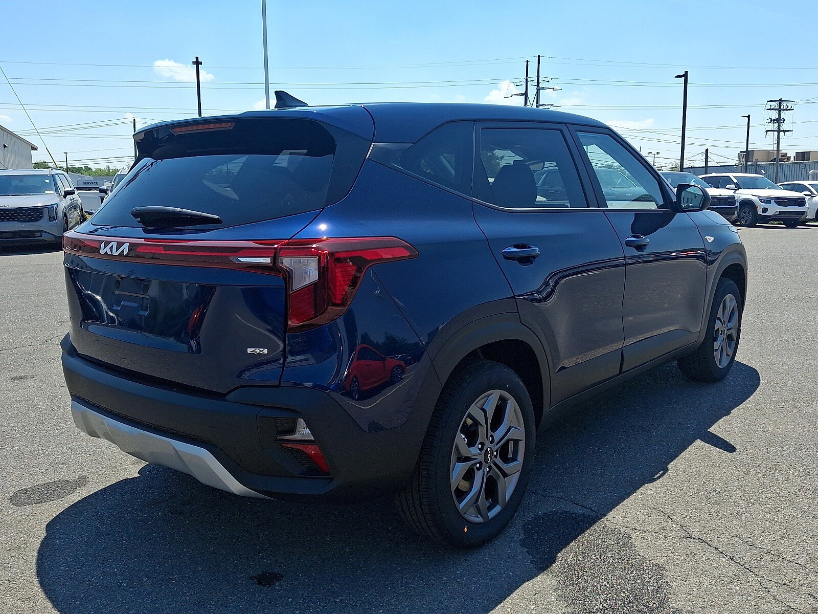 New 2026 Kia Seltos LX AWD/4WD image 3