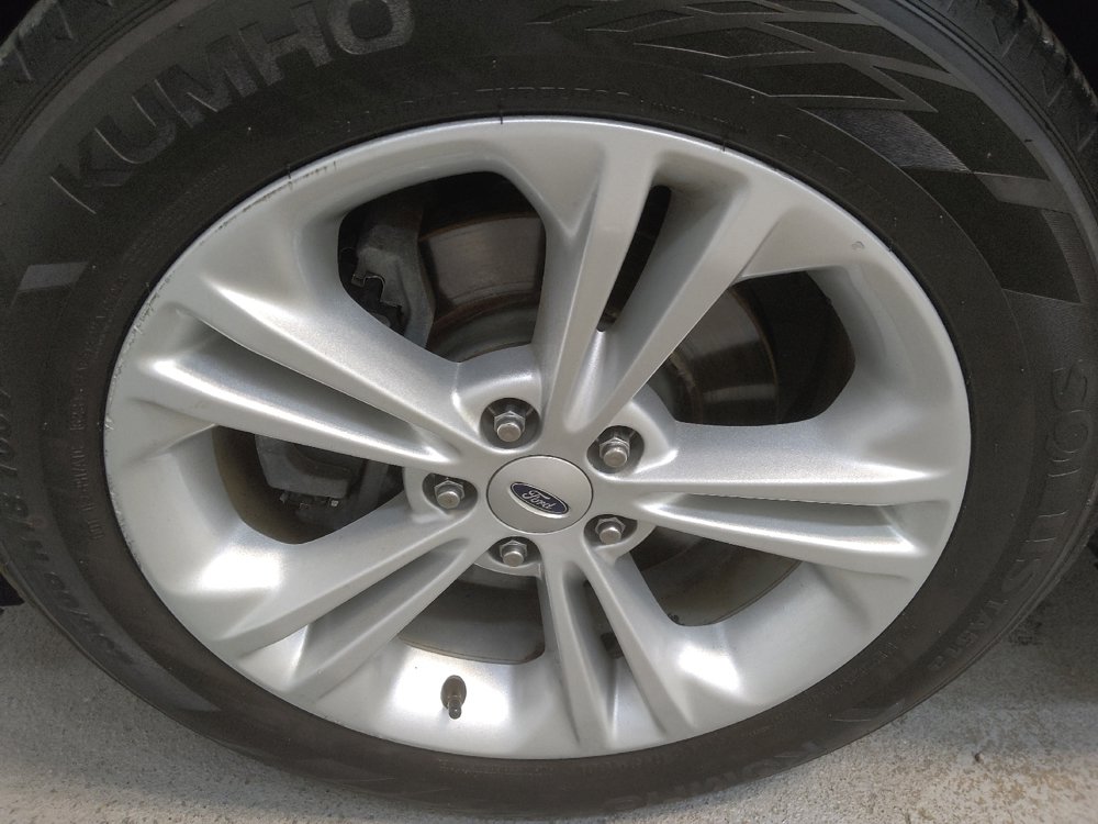 Used 2017 Ford Taurus SE FWD image 31