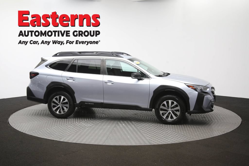 Used 2023 Subaru Outback Premium AWD/4WD image 46