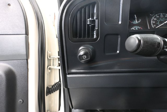 Used 1995 Ford E-150 and Econoline 150 Club Wagon RWD image 21