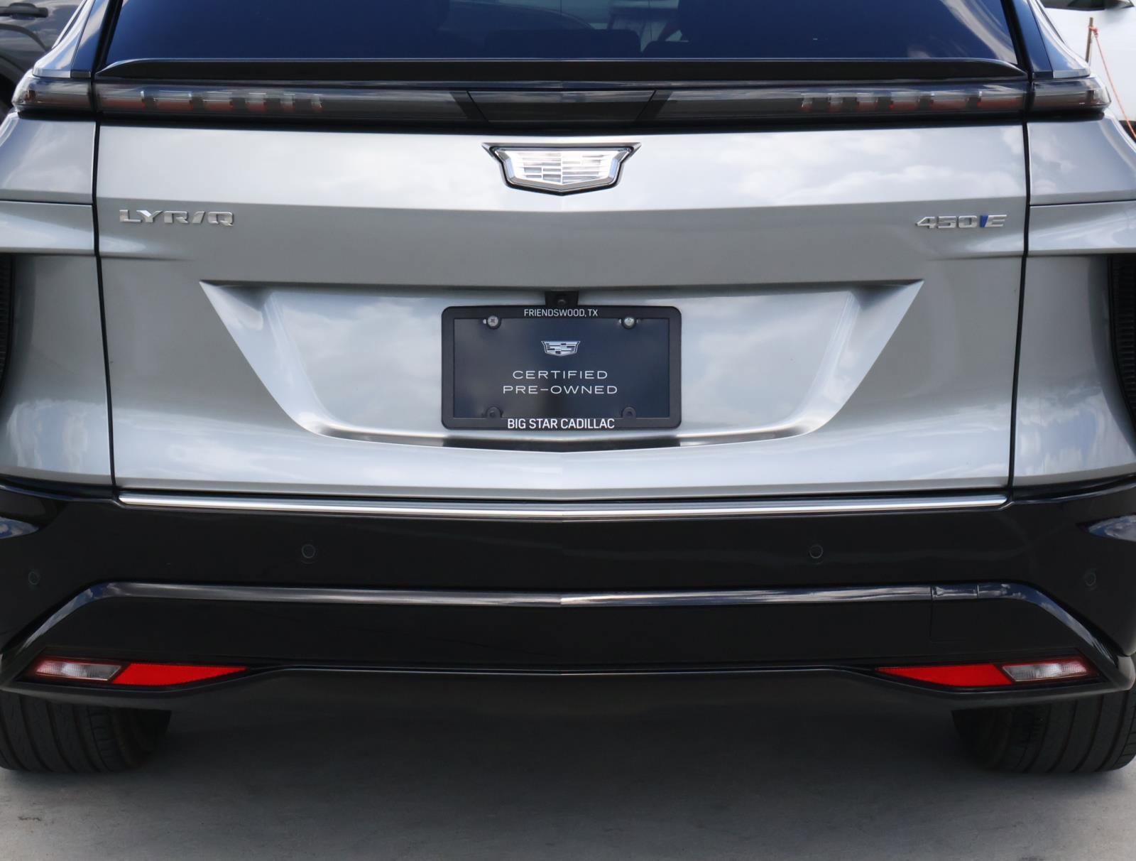 Used 2025 Cadillac Lyriq Luxury w/ LPO, Floor Liner Package RWD image 10