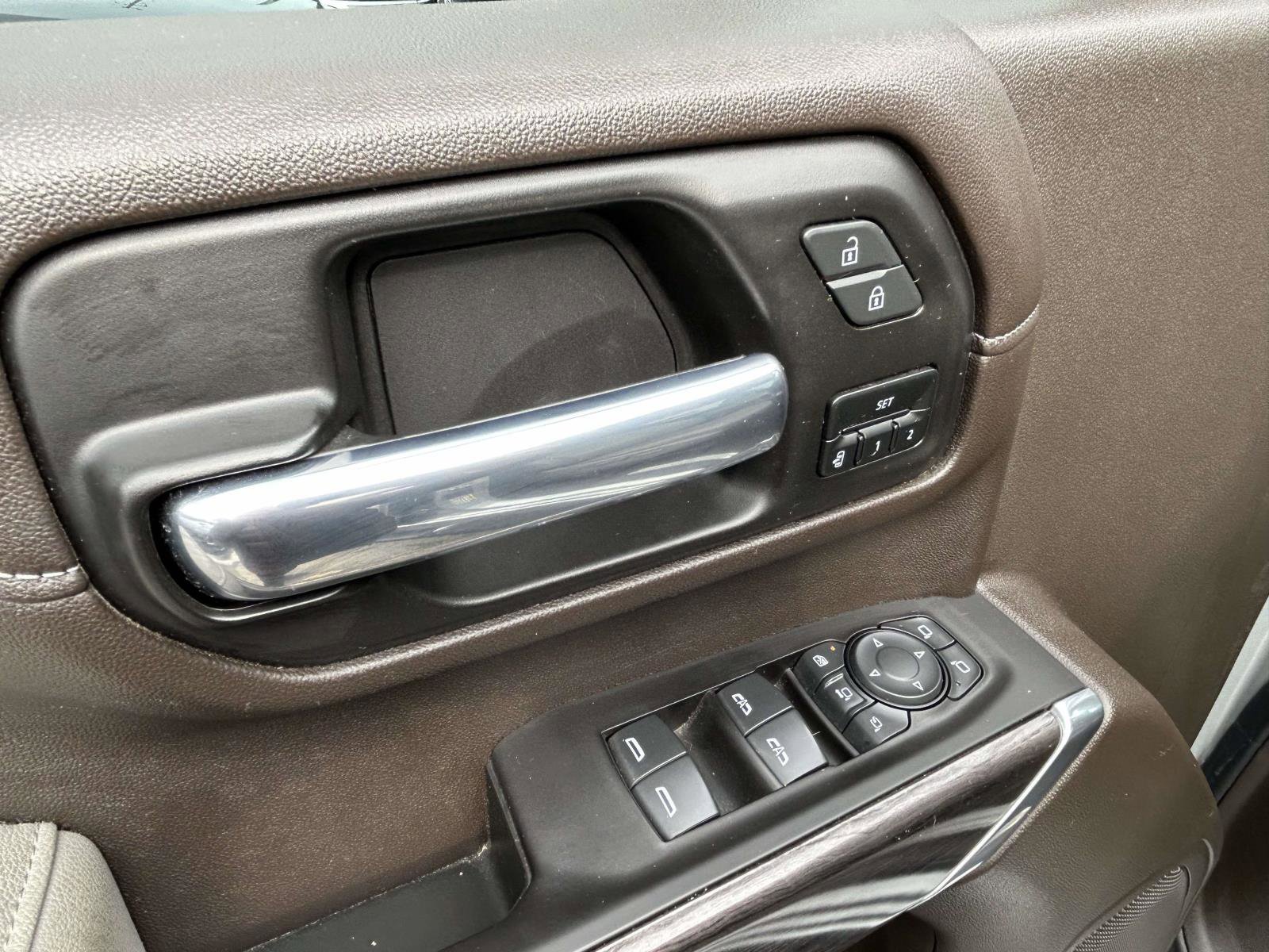 Used 2021 Chevrolet Silverado 3500 LTZ w/ LTZ Convenience Package image 18