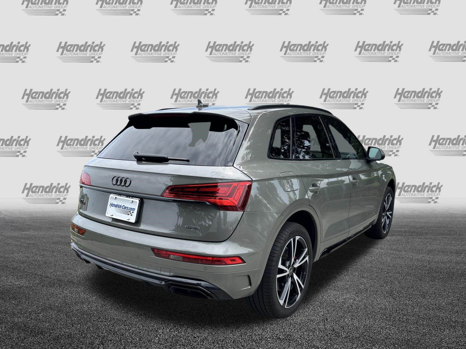 Certified 2025 Audi Q5 2.0T Premium Plus AWD/4WD image 10