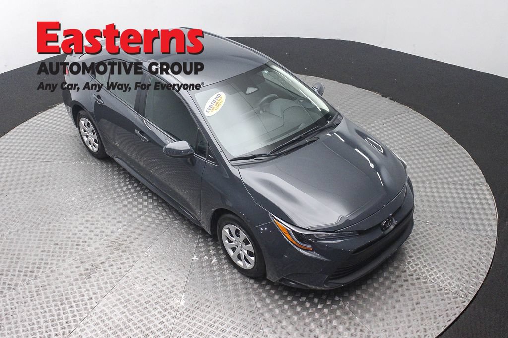 Used 2026 Toyota Corolla LE FWD image 3