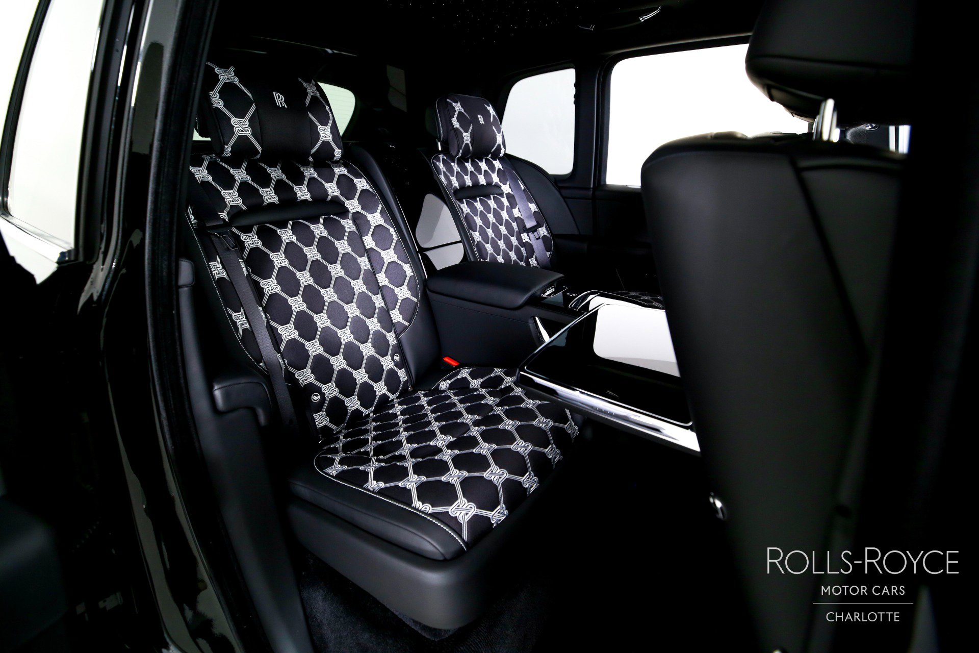 New 2026 Rolls-Royce Cullinan image 32